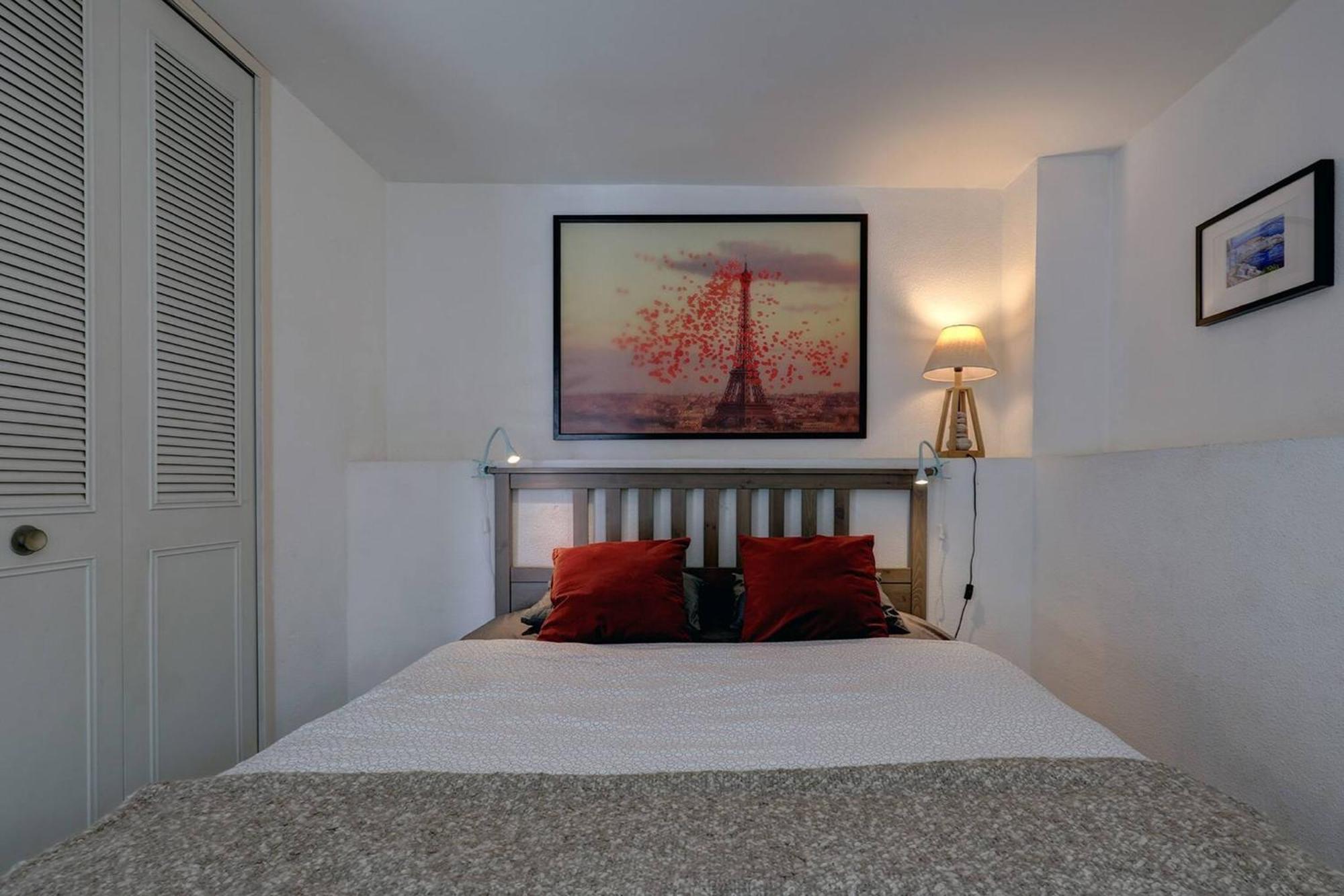 082 - Stunning Sea Views Beachfront Apartment Benalmádena Buitenkant foto