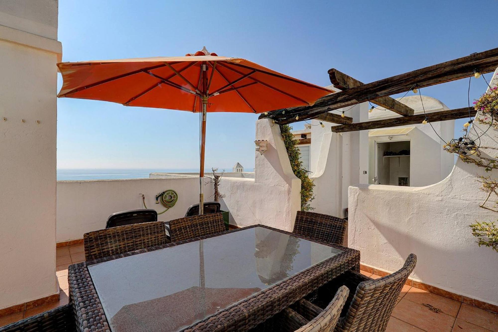 082 - Stunning Sea Views Beachfront Apartment Benalmádena Buitenkant foto