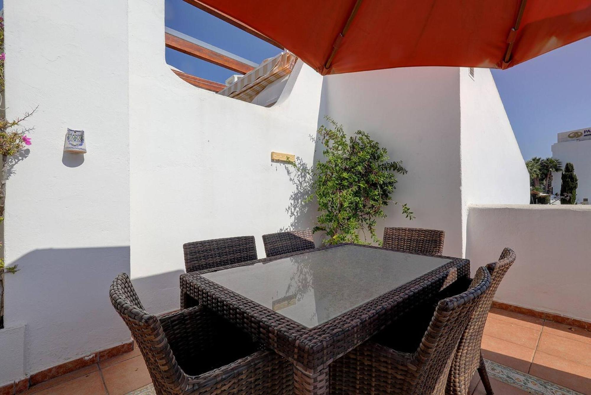 082 - Stunning Sea Views Beachfront Apartment Benalmádena Buitenkant foto